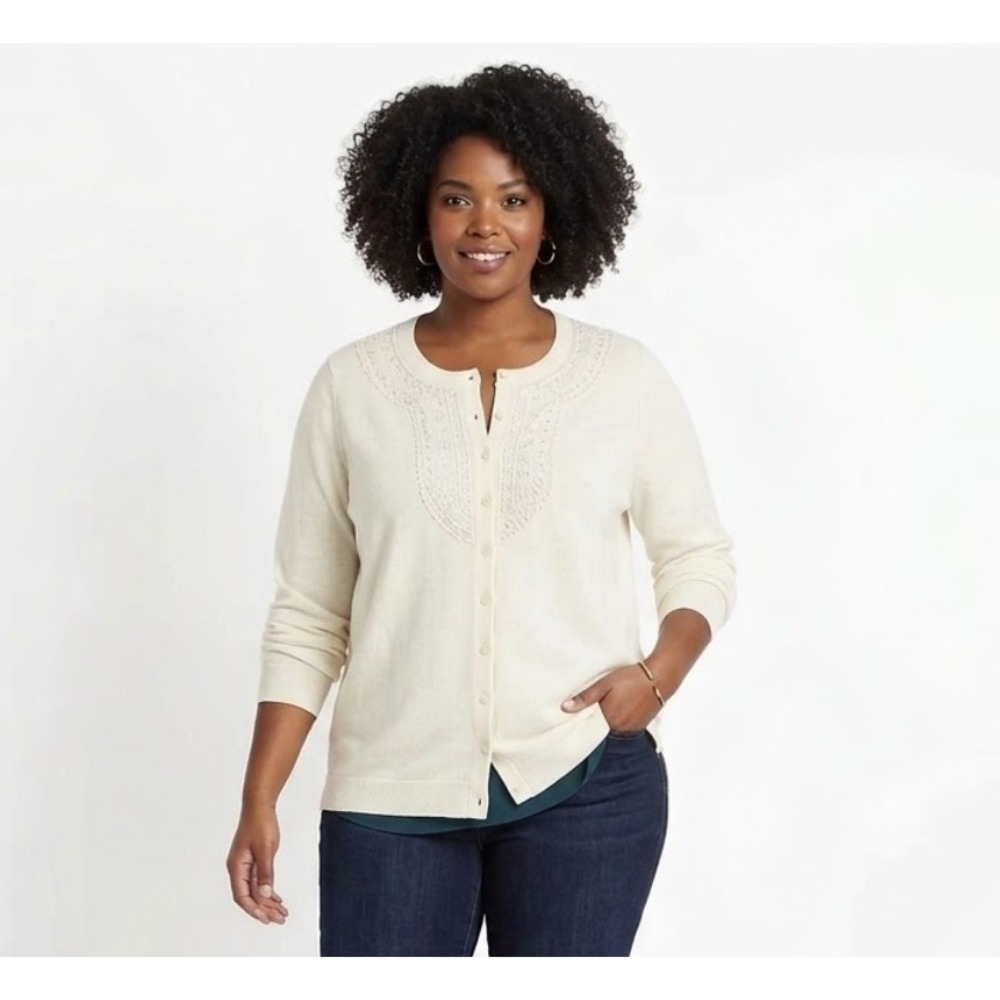 New Joseph A. size 1X White Cream Embellished Soft Knit Long Sleeve Cardigan